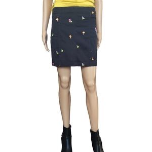 Tinseltown Junior's Black Mini Skirt with Colorful Embroidery